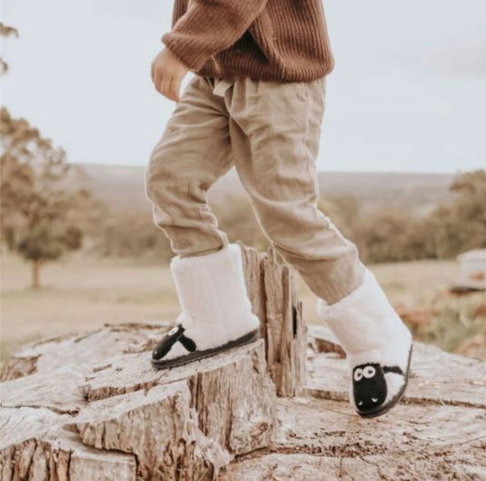 Emu Australia - Shaun The Sheep Walker - Natural