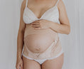 Load image into Gallery viewer, Bubba Bump - Pregnancy Support Belt  L - XL