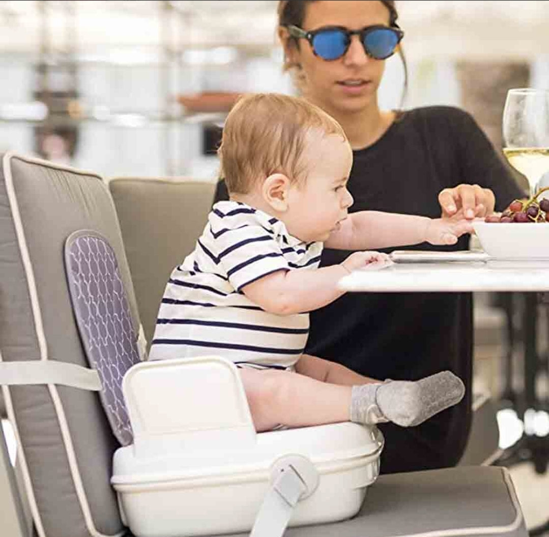 Yummi Go2 - Feed & Go Booster GREY