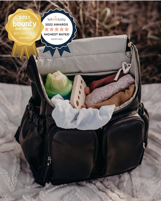 OiOi  Signature Vegan Leather Nappy Backpack - Black Dimple