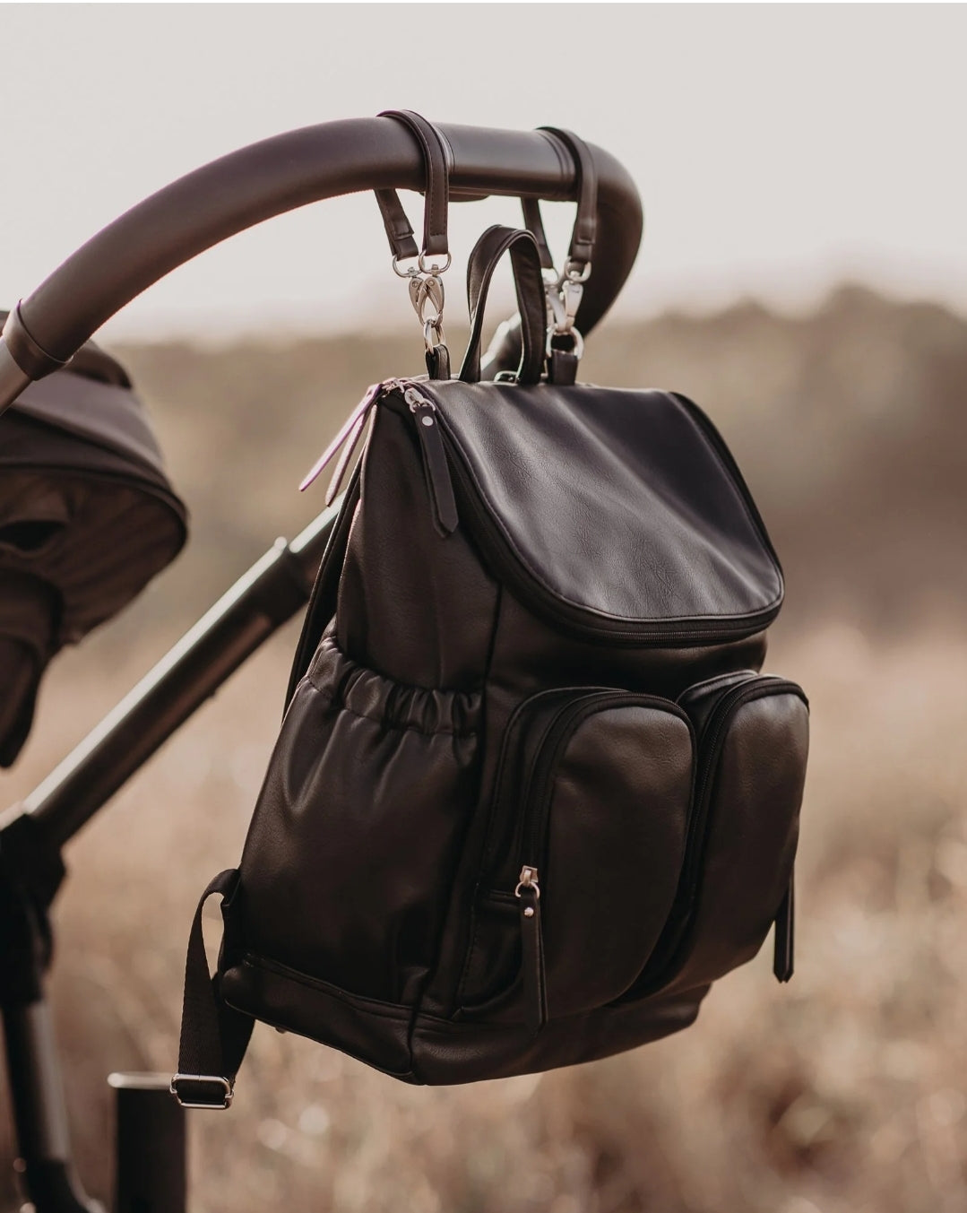 OiOi  Signature Vegan Leather Nappy Backpack - Black Dimple