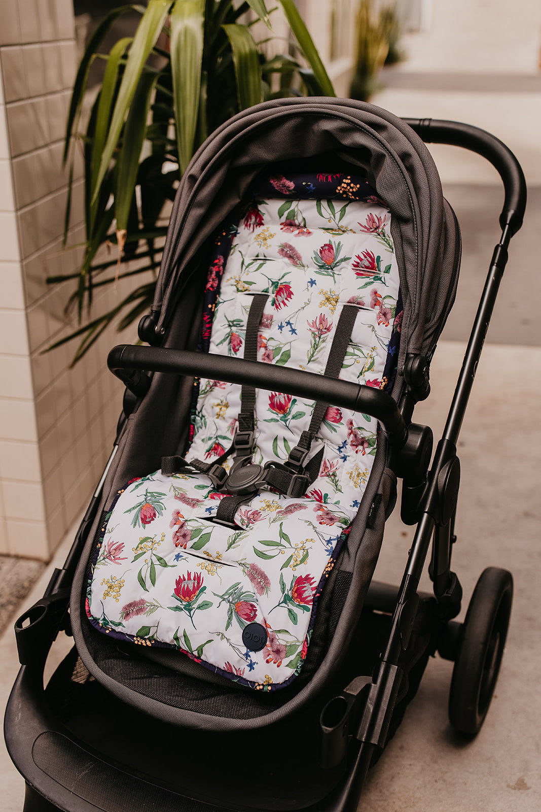 OiOi Reversible Pram Liner - Botanical