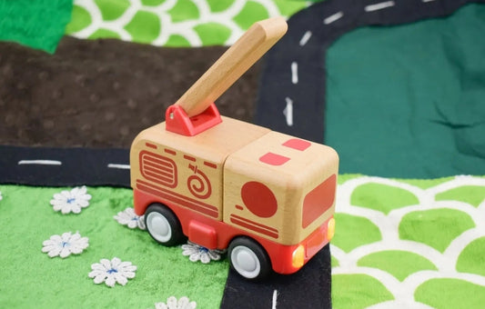 Wanborns - Wooden Friction Fire Engine With Lights & Sound