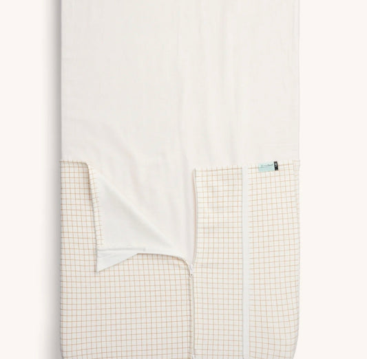 ErgoPouch - Hug Me Blanket 1.0/2.5 Tog - Basinet - Caramel Grid
